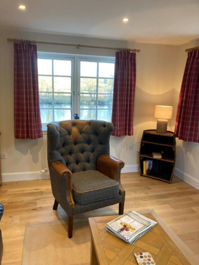 Kingfisher Cottage, Port O Tay Pitlochry Eksteriør billede